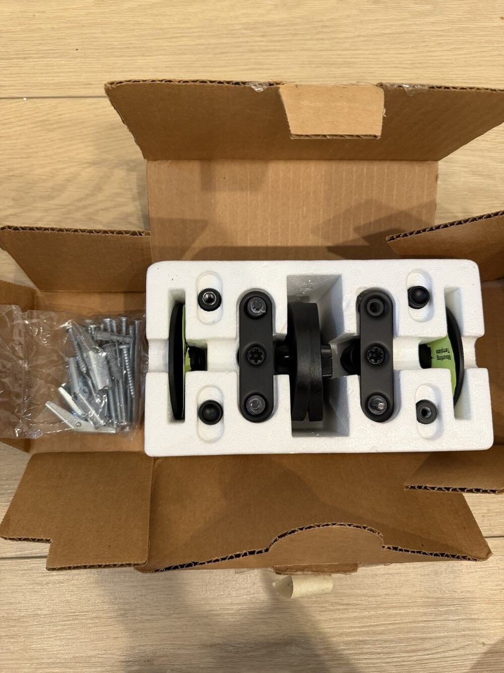 BOSE UB-5 Universal Wall Ceiling Mount Kit Black 145875-1 Black 004532 Open Box